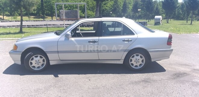 Mercedes C 230 2000, 140,000 km - 2.3 л - Balakən