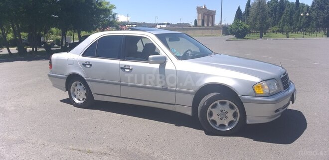 Mercedes C 230 2000, 140,000 km - 2.3 л - Balakən