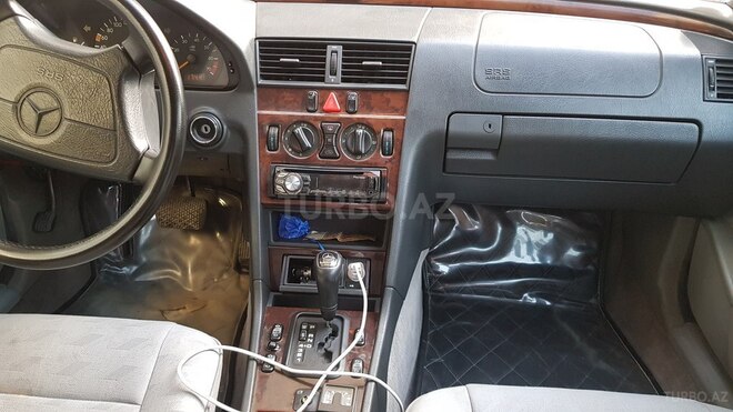 Mercedes C 180 1996, 208,000 km - 1.8 l - Bakı