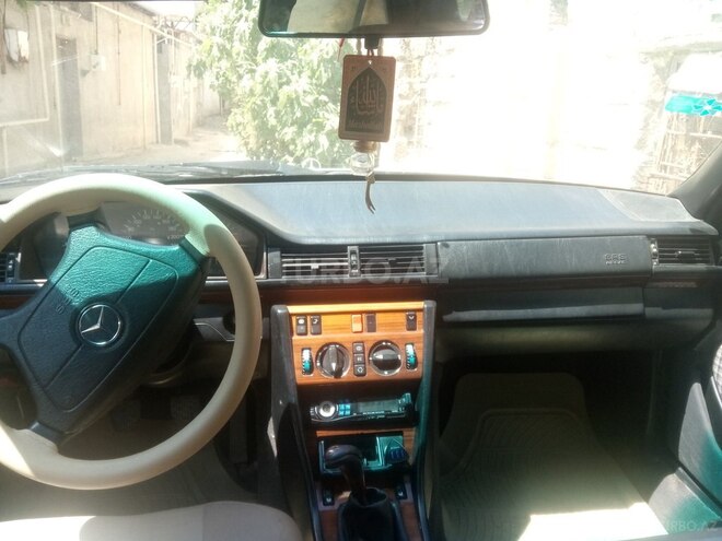Mercedes E 220 1994, 623,000 km - 2.2 l - Bakı