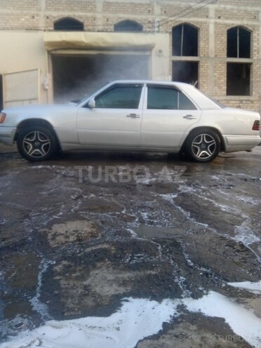Mercedes E 220 1994, 623,000 km - 2.2 l - Bakı