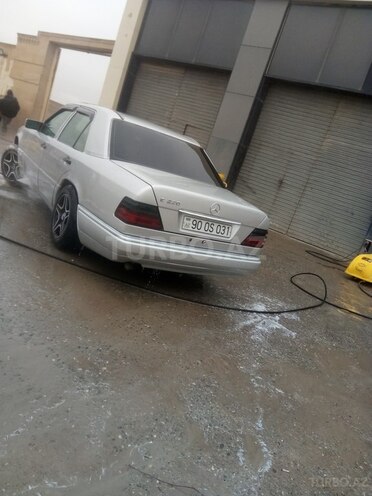 Mercedes E 220 1994, 623,000 km - 2.2 l - Bakı