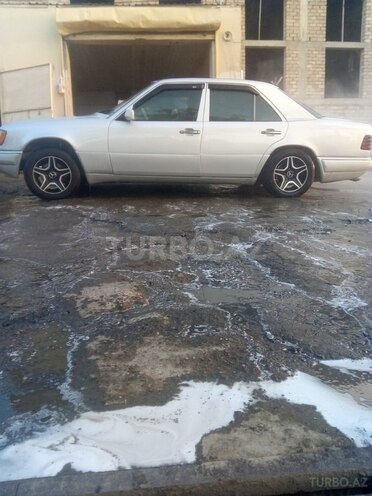 Mercedes E 220 1994, 623,000 km - 2.2 l - Bakı