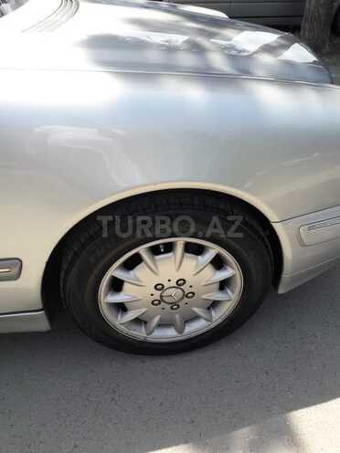 Mercedes E 240 2000, 235,480 km - 2.4 l - Bakı
