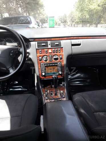 Mercedes E 240 2000, 235,480 km - 2.4 l - Bakı