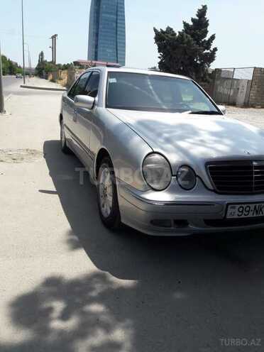 Mercedes E 240 2000, 235,480 km - 2.4 l - Bakı