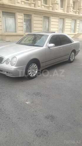 Mercedes E 240 2000, 235,480 km - 2.4 l - Bakı