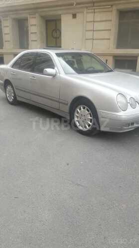 Mercedes E 240 2000, 235,480 km - 2.4 l - Bakı
