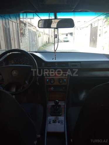 Mercedes E 200 1993, 182,030 km - 2.0 л - Bakı