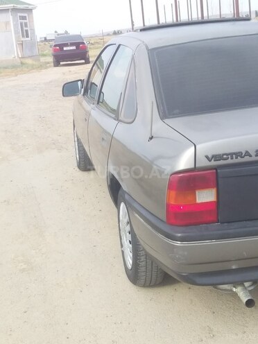 Opel Vectra 1991, 990,000 km - 2.0 l - Şirvan