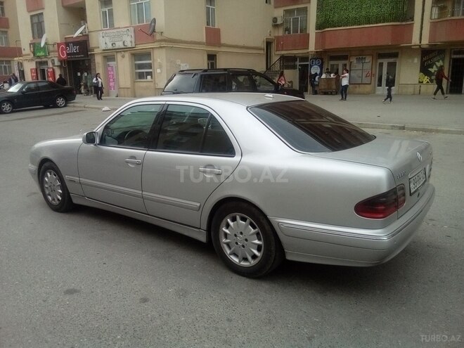 Mercedes E 220 2001, 339,000 km - 0.2 л - Bakı