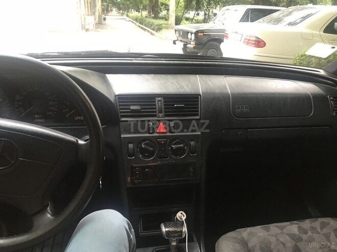 Mercedes C 180 1997, 350,000 km - 1.8 л - Yevlax