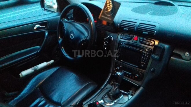 Mercedes C 320 2001, 260,000 km - 3.2 l - Bakı