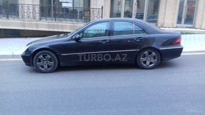 Mercedes C 320 2001, 260,000 km - 3.2 l - Bakı