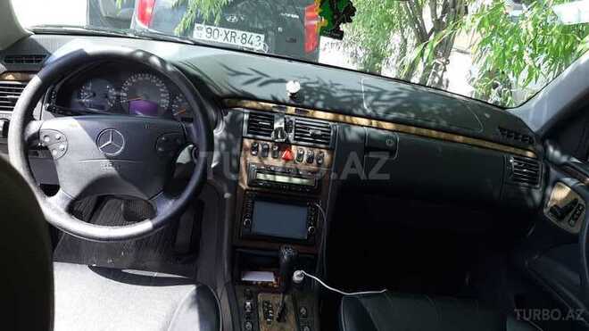 Mercedes E 240 1999, 304,000 km - 2.4 l - Bakı