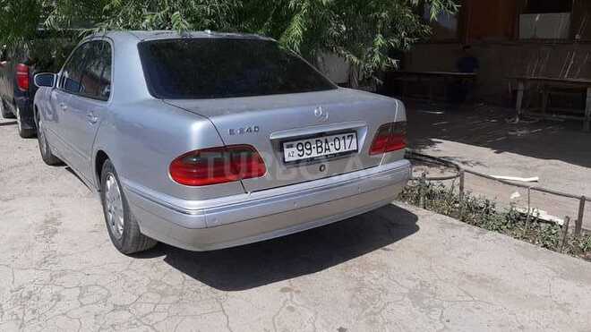 Mercedes E 240 1999, 304,000 km - 2.4 l - Bakı