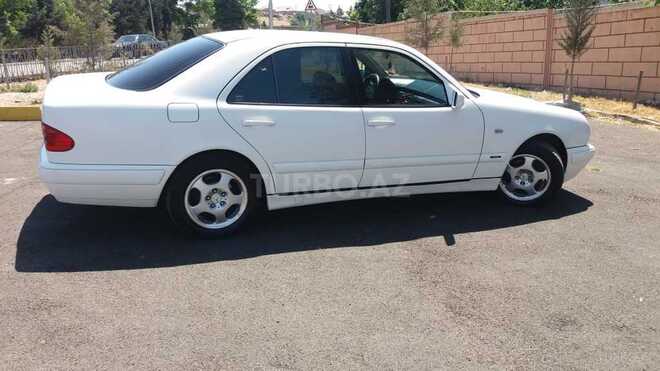 Mercedes E 220 1998, 413,000 km - 2.2 l - Bakı