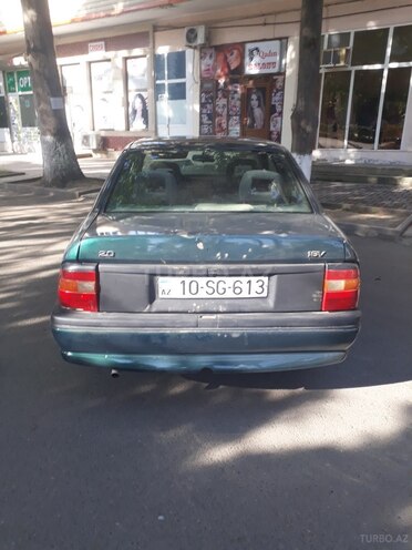 Opel Vectra 1994, 385,000 km - 2.0 l - Qazax