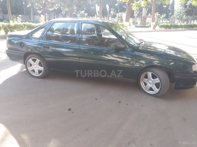 Opel Vectra 1994, 385,000 km - 2.0 l - Qazax