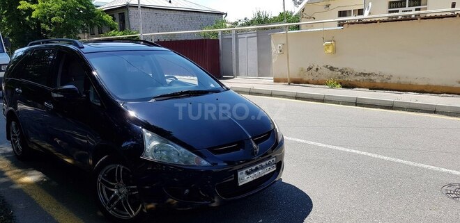 Mitsubishi Grandis 2007, 260,000 km - 2.4 l - Qusar