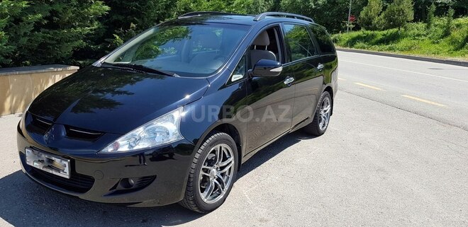 Mitsubishi Grandis 2007, 260,000 km - 2.4 l - Qusar