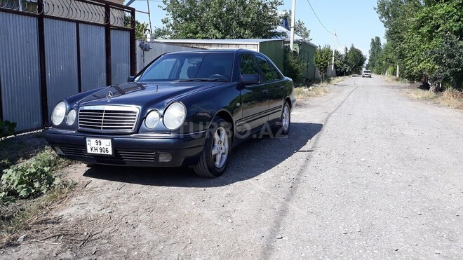 Mercedes E 200 1996, 159,642 km - 2.0 l - Bərdə