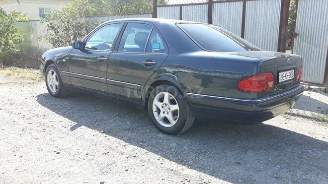 Mercedes E 200 1996, 159,642 km - 2.0 l - Bərdə