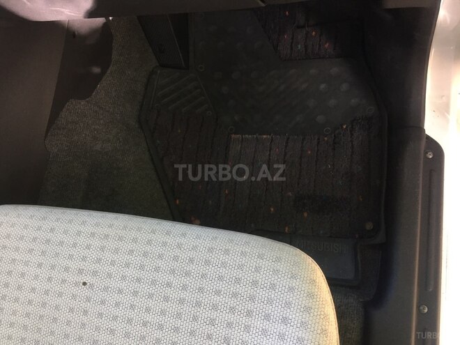 Mitsubishi Pajero io 2001, 115,878 km - 2.0 l - Mingəçevir