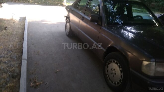 Mercedes 190 1991, 260,000 km - 2.0 l - Mingəçevir