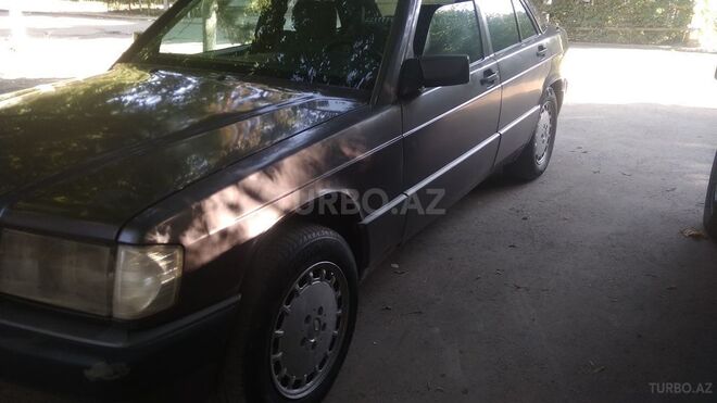 Mercedes 190 1991, 260,000 km - 2.0 l - Mingəçevir