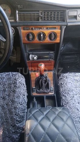 Mercedes 190 1991, 260,000 km - 2.0 l - Mingəçevir
