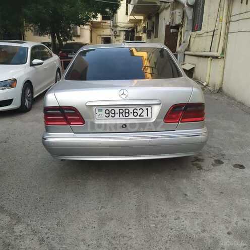Mercedes E 320 2001, 337,545 km - 3.2 l - Bakı