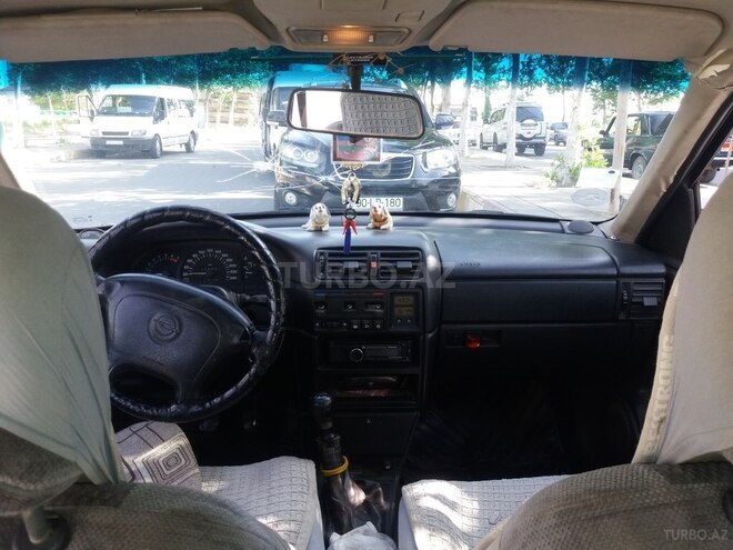 Opel Vectra 1994, 450,000 km - 2.0 л - Mingəçevir