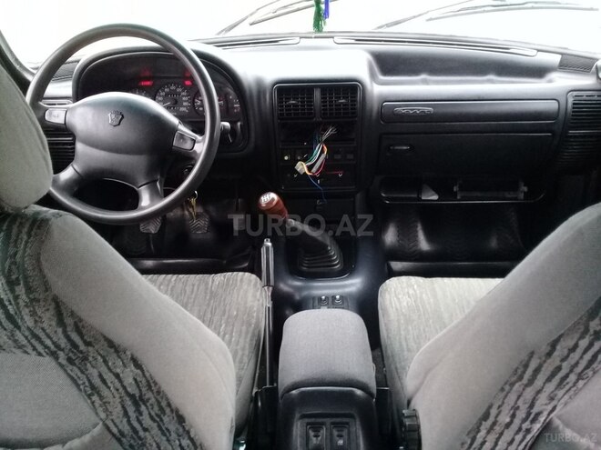 GAZ 3110 2003, 213,854 km - 2.4 l - Quba