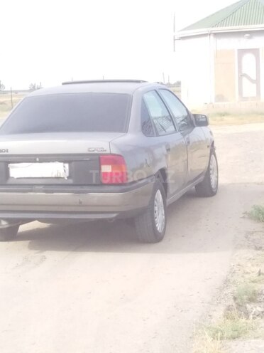 Opel Vectra 1991, 990,000 km - 2.0 l - Şirvan