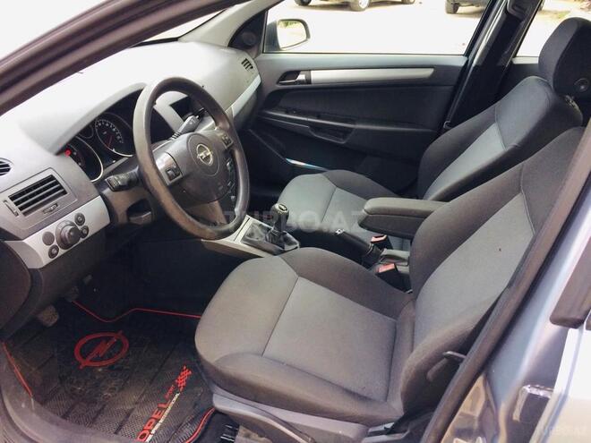 Opel Astra 2006, 195,000 km - 1.3 л - Bakı