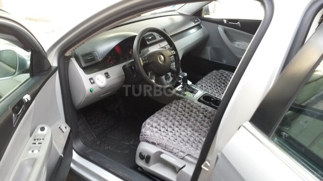 Volkswagen Passat 2005, 205,000 km - 2.0 l - Gəncə