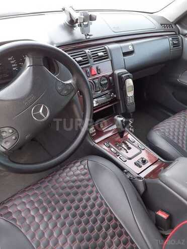 Mercedes E 220 2001, 440,000 km - 2.2 л - Bakı