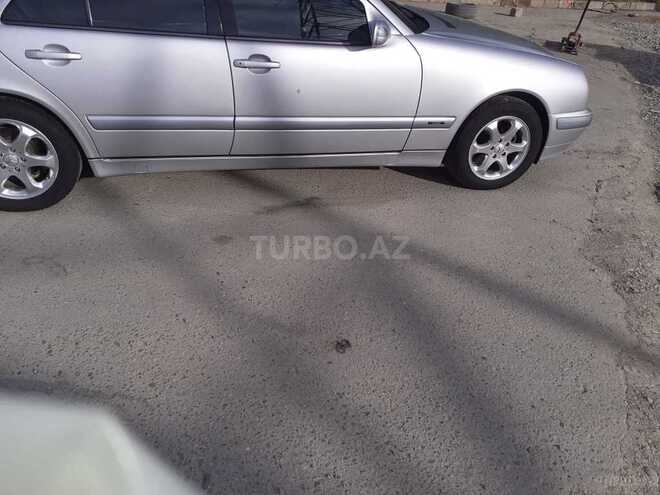 Mercedes E 220 2001, 440,000 km - 2.2 л - Bakı