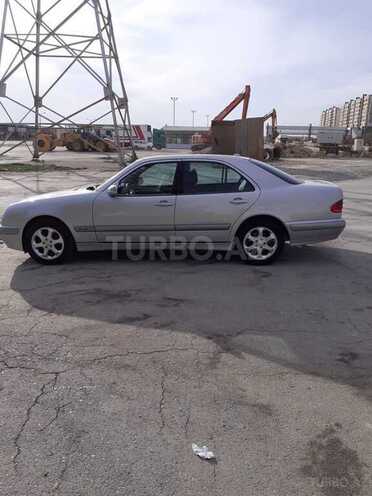 Mercedes E 220 2001, 440,000 km - 2.2 л - Bakı