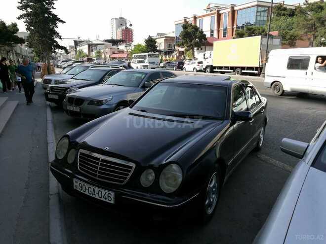 Mercedes E 270 2001, 420,000 km - 2.7 l - Bakı