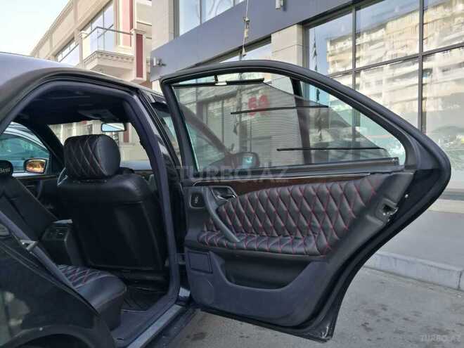 Mercedes E 270 2001, 420,000 km - 2.7 l - Bakı