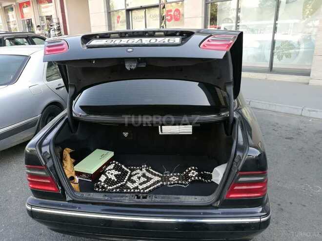 Mercedes E 270 2001, 420,000 km - 2.7 l - Bakı