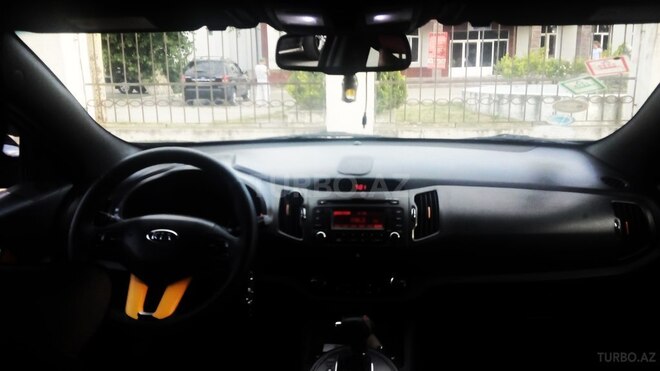 Kia Sportage 2011, 136,485 km - 2.0 l - Bakı