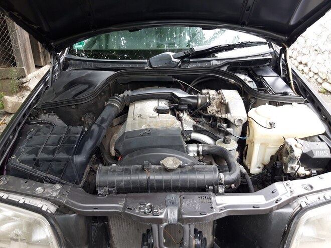 Mercedes C 200 1995, 254,954 km - 2.0 l - Bakı