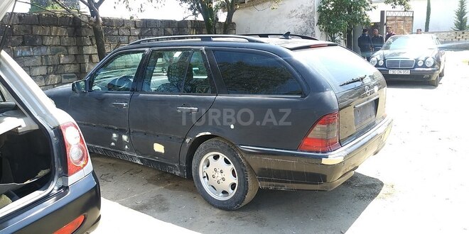 Mercedes C 220 2000, 455,000 km - 2.2 l - Bakı