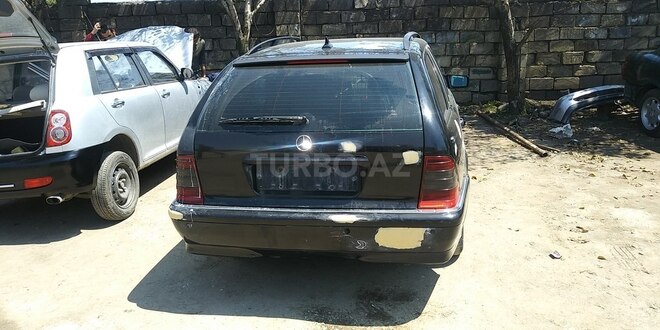 Mercedes C 220 2000, 455,000 km - 2.2 l - Bakı