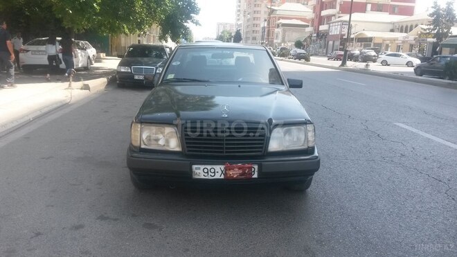 Mercedes E 250 1995, 263,000 km - 2.5 l - Bakı