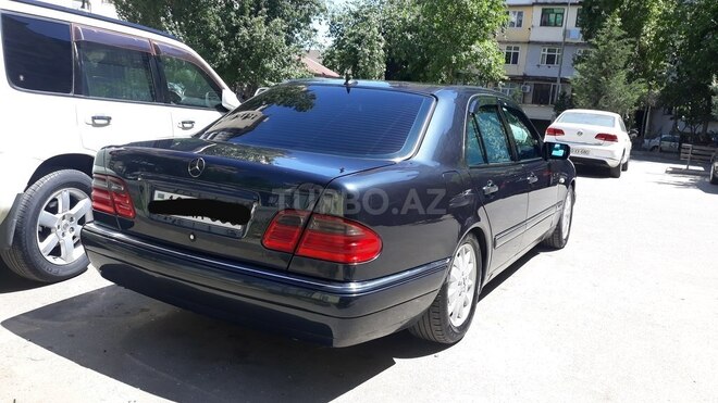 Mercedes E 260 1999, 256,666 km - 2.6 л - Bakı
