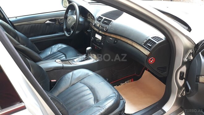Mercedes E 240 2002, 304,201 km - 2.6 l - Gəncə